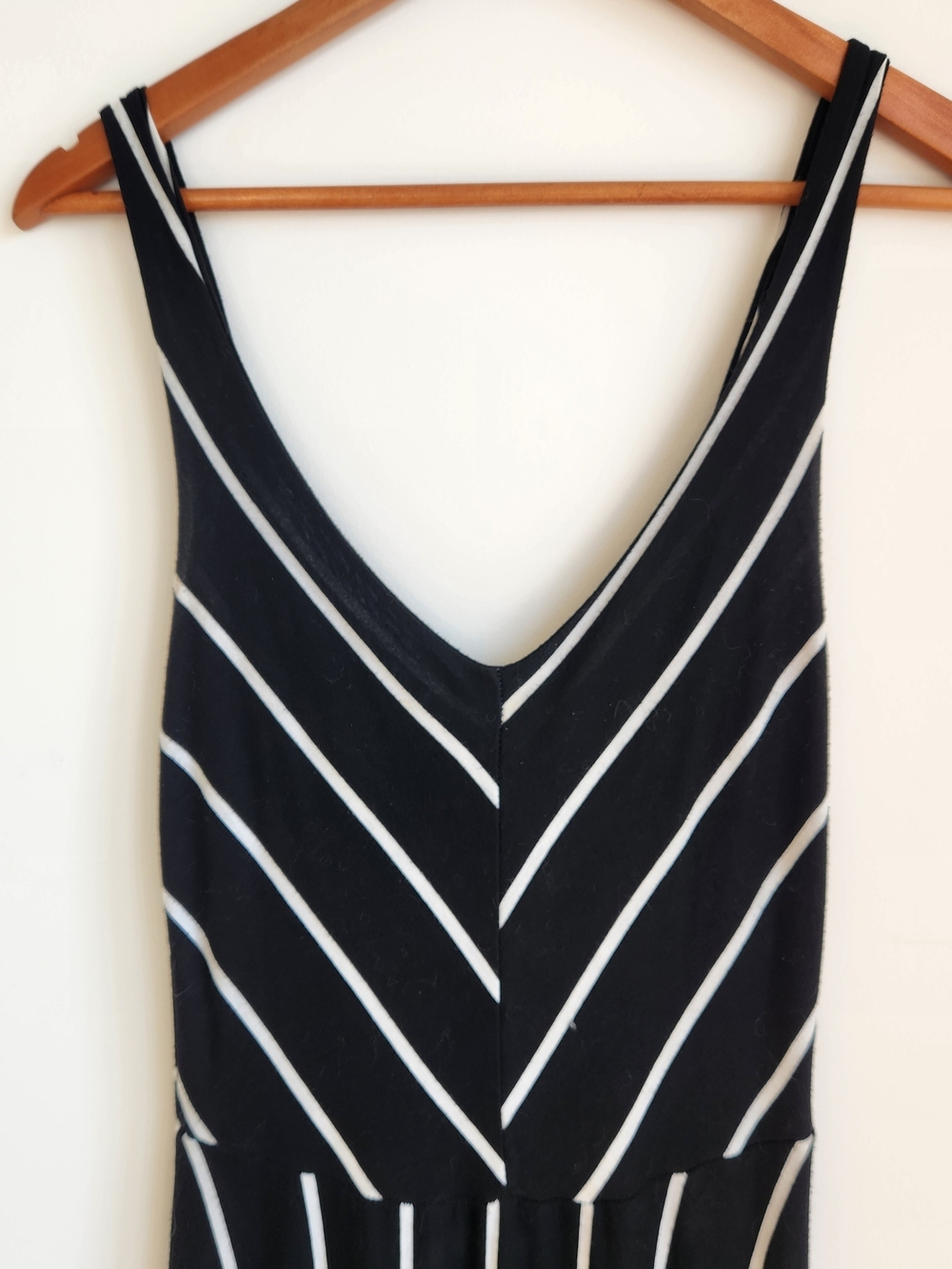 Loila Black and White Striped V-Neck Maxi Dress, M - Picture 3 of 7
